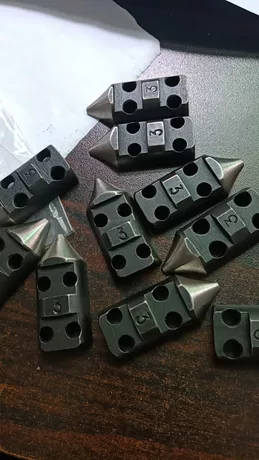 高速尼龙拉链链牙成型机配件黑头盖