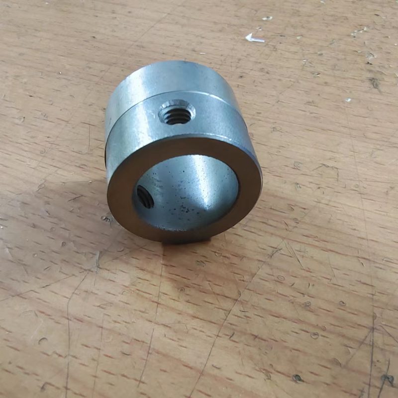 Cam assembly for zipper machine transmission system